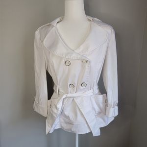 White windbreaker with tie belt - size medium